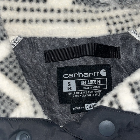 Women’s Small Carhartt Sweatshirt - Picture 3 of 3